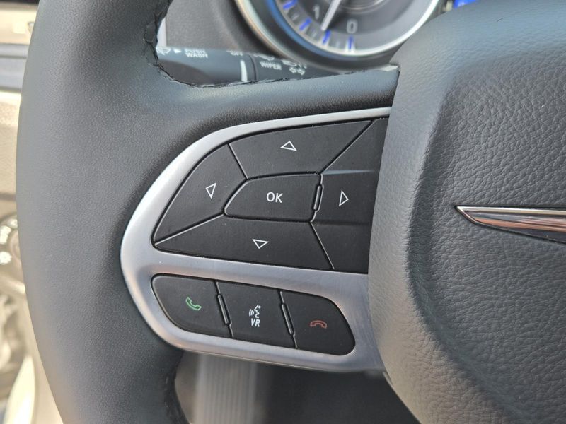 Used 2023 Chrysler 300 Touring RWD