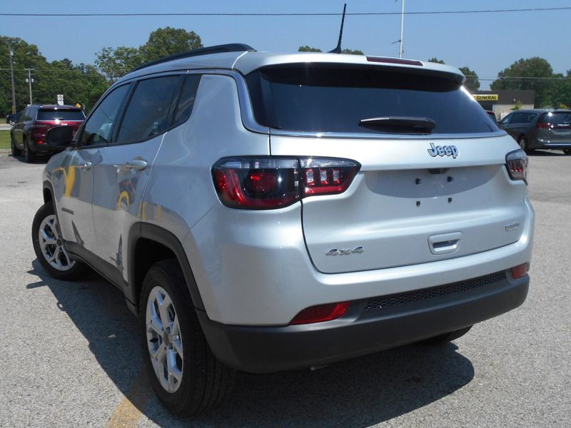2025 Jeep Compass Latitude 4x4Image 3