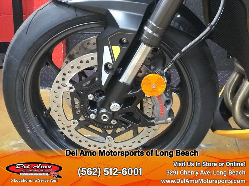 2025 Triumph STREET TRIPLE 765 RS Image 2