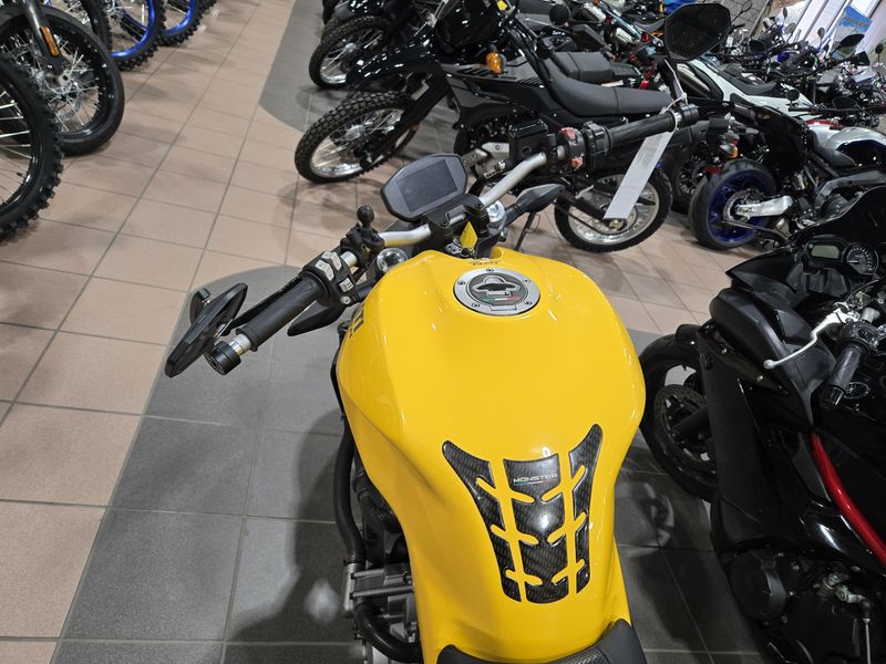 USED 2018 DUCATI MONSTER 821 Image 8