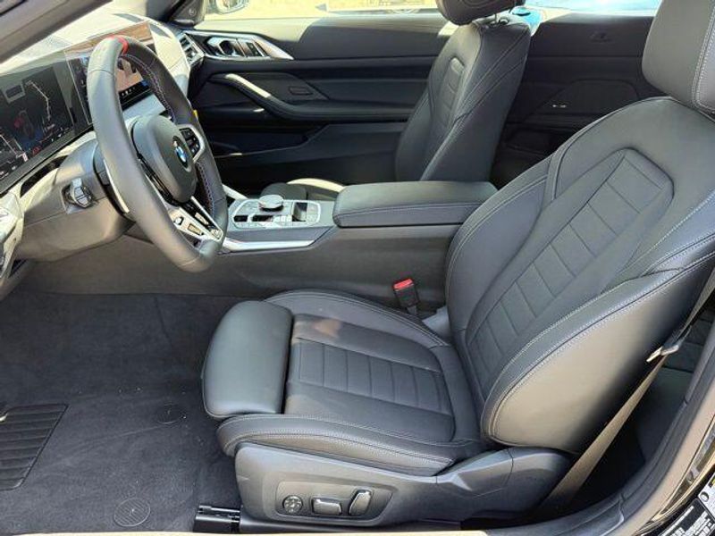 New 2026 BMW 4 Series M440iImage 17