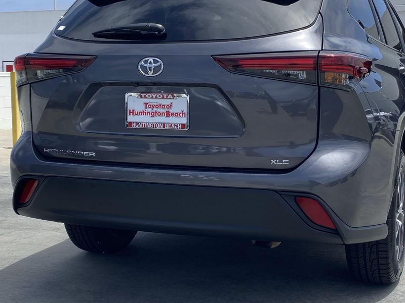 Used 2024 Toyota Highlander XLEImage 4