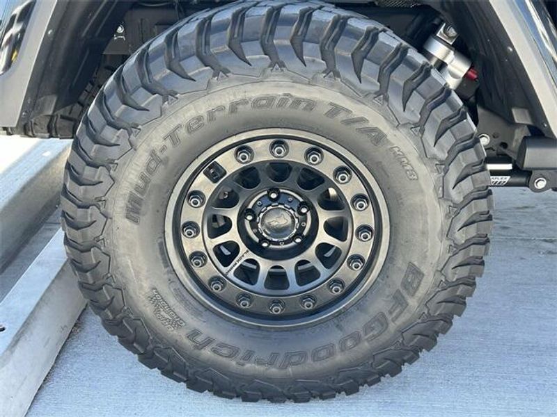 2023 Jeep Gladiator Mojave photo 4