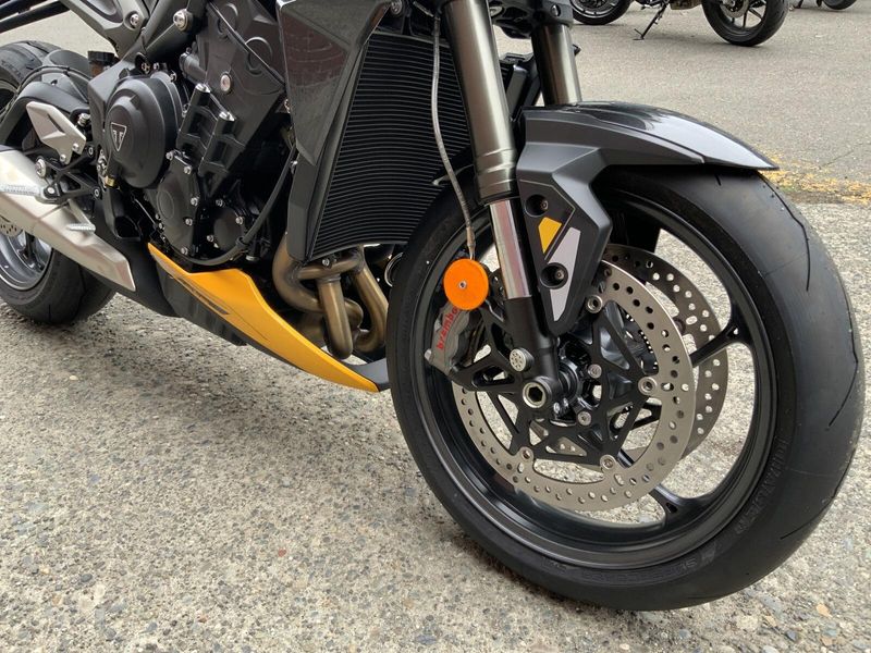 2025 Triumph Street Triple 765 RS