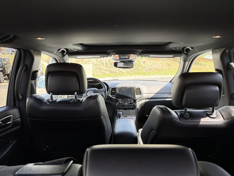 Used 2021 Jeep Grand Cherokee Laredo XImage 20