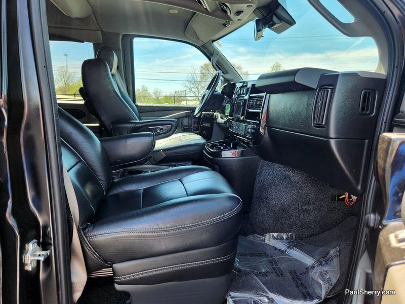 2019 Chevrolet Express 2500 Image 40