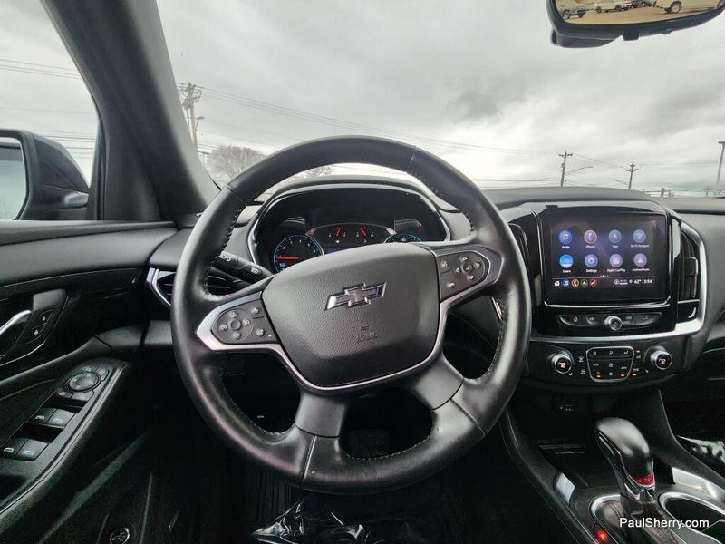 Used 2022 Chevrolet Traverse RS