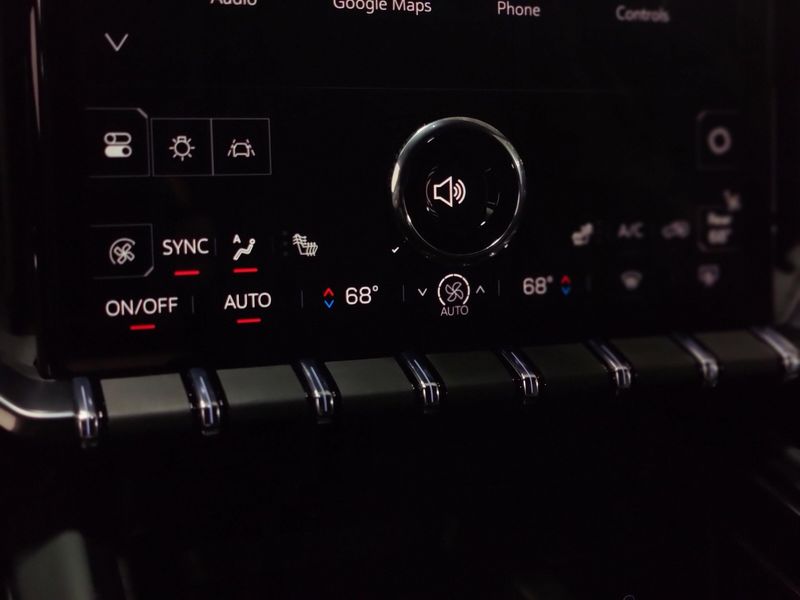 Used 2025 GMC Acadia AWD AT4Image 24