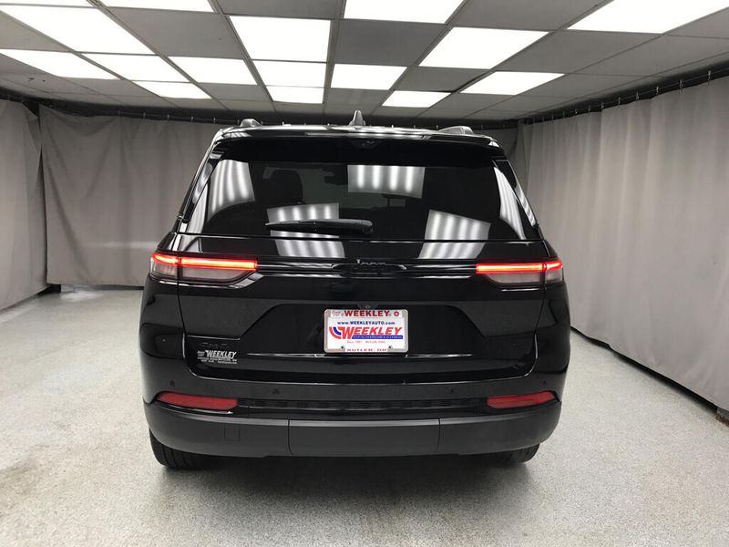 Used 2024 Jeep Grand Cherokee LimitedImage 21