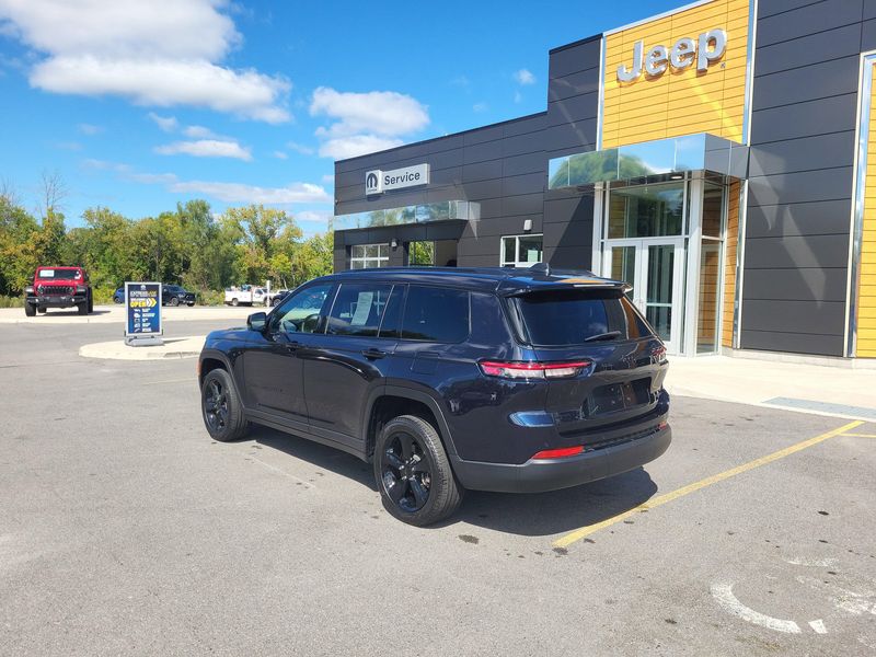 Used 2024 Jeep Grand Cherokee L LimitedImage 10