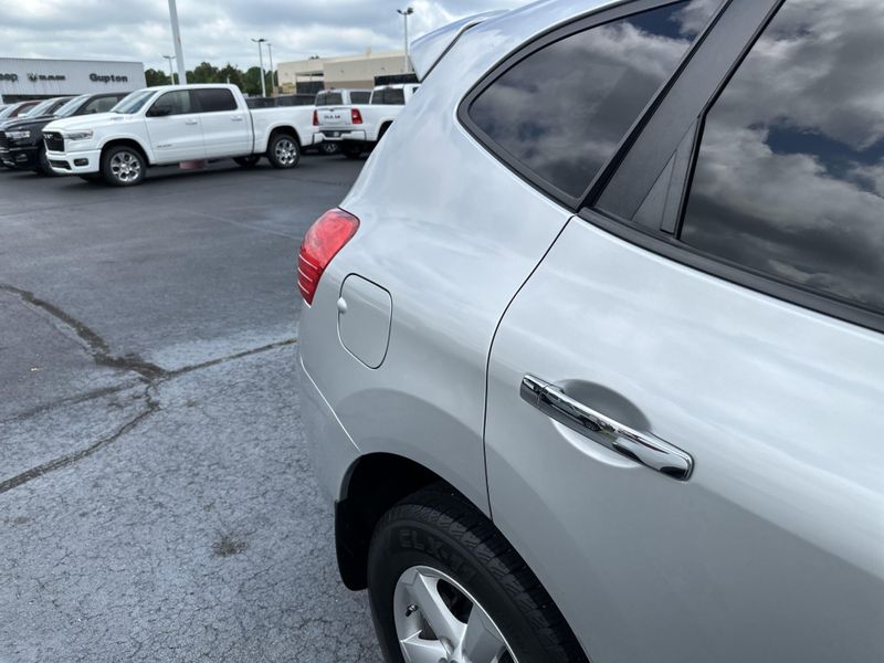 2012 Nissan Rogue SImage 6