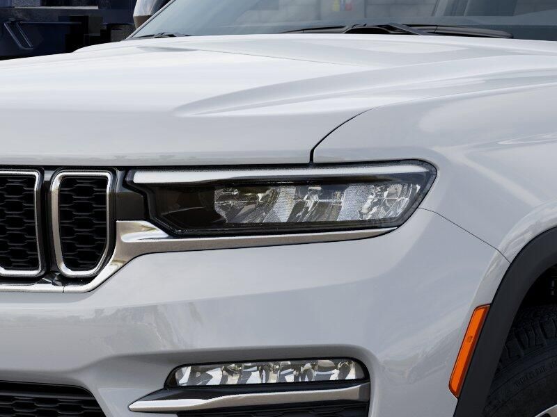 New 2025 Jeep Grand Cherokee Limited 4x4Image 7