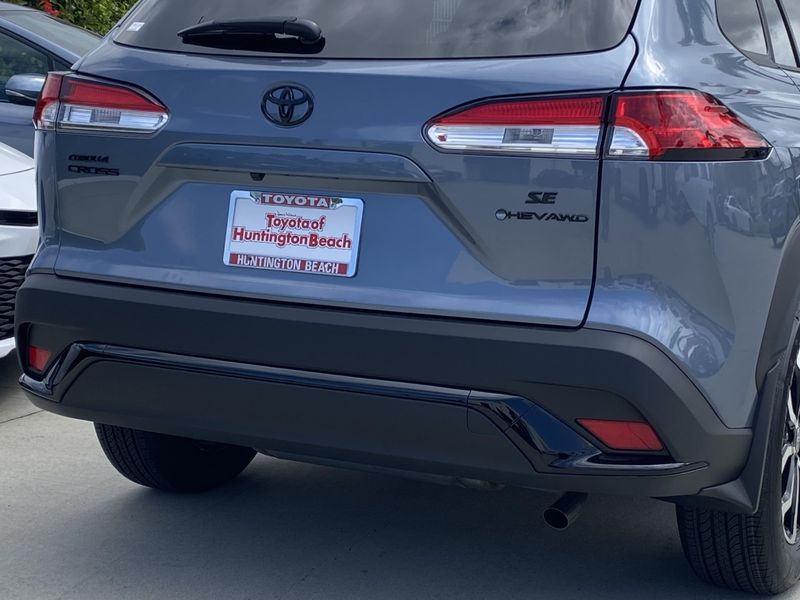 2025 Toyota Corolla Cross Hybrid SEImage 4