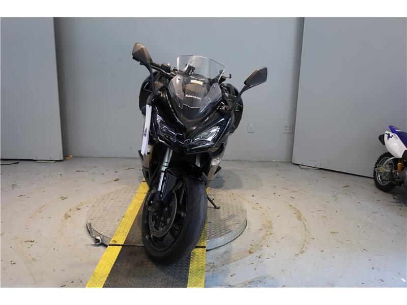 Used 2021 Kawasaki NINJA 1000 Image 9