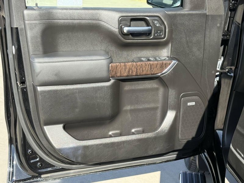 Used 2022 GMC Sierra 1500 Limited DenaliImage 16