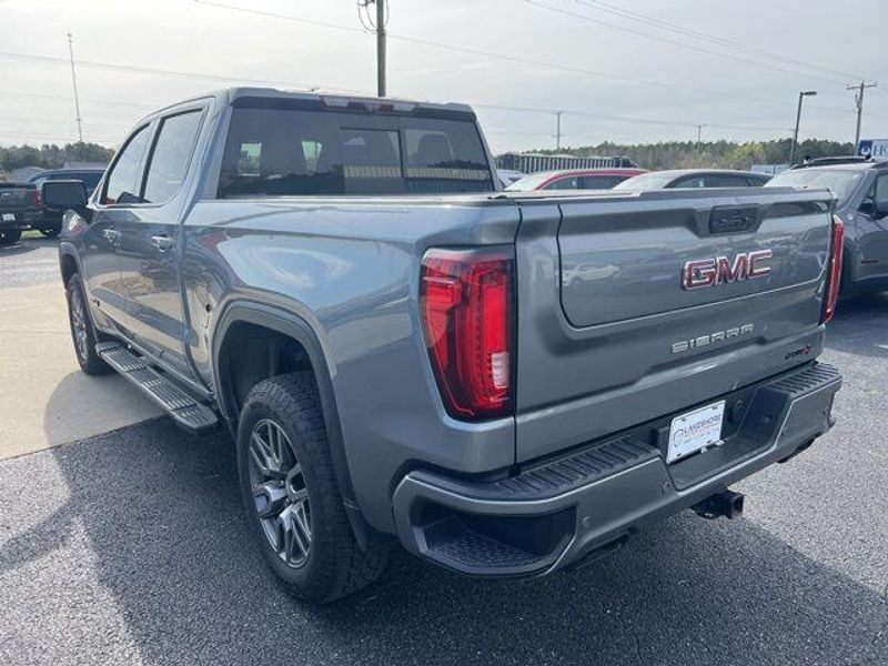2020 GMC Sierra 1500 AT4Image 3