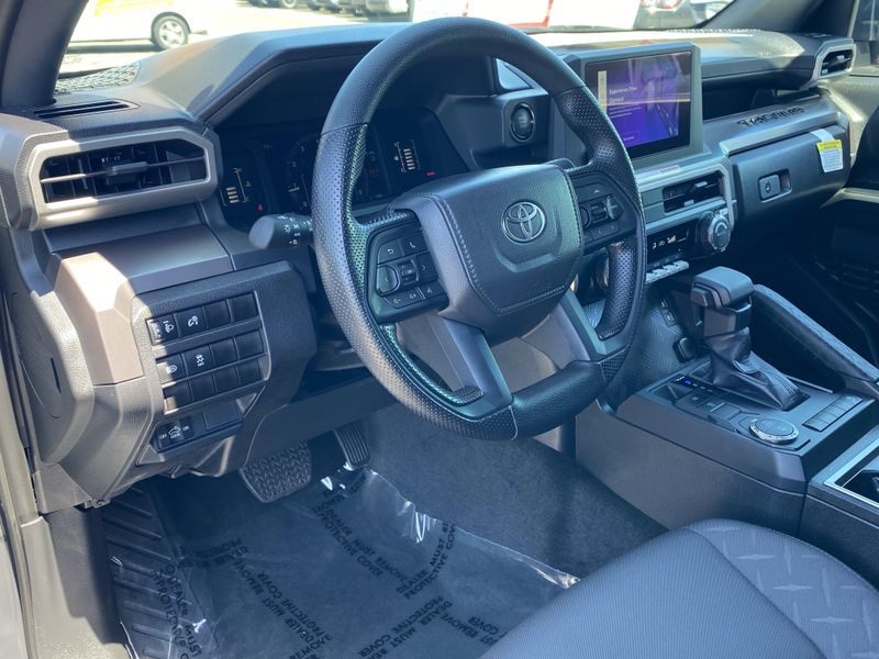 Used 2025 Toyota Tacoma SR5Image 14
