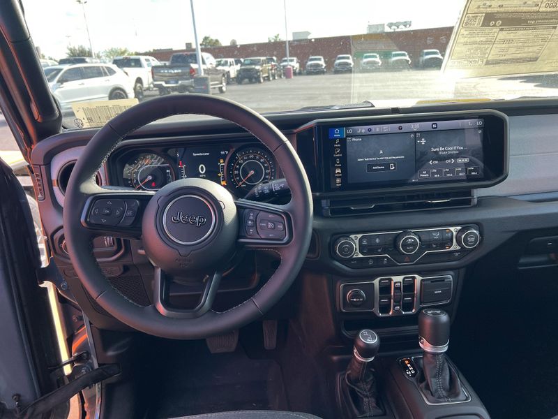 New 2025 Jeep Wrangler 4-door Sport SImage 16