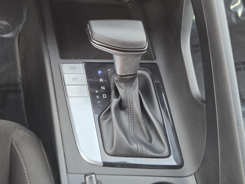 Used 2022 Hyundai Elantra SEL IVT