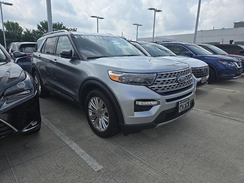 2022 Ford Explorer LimitedImage 2