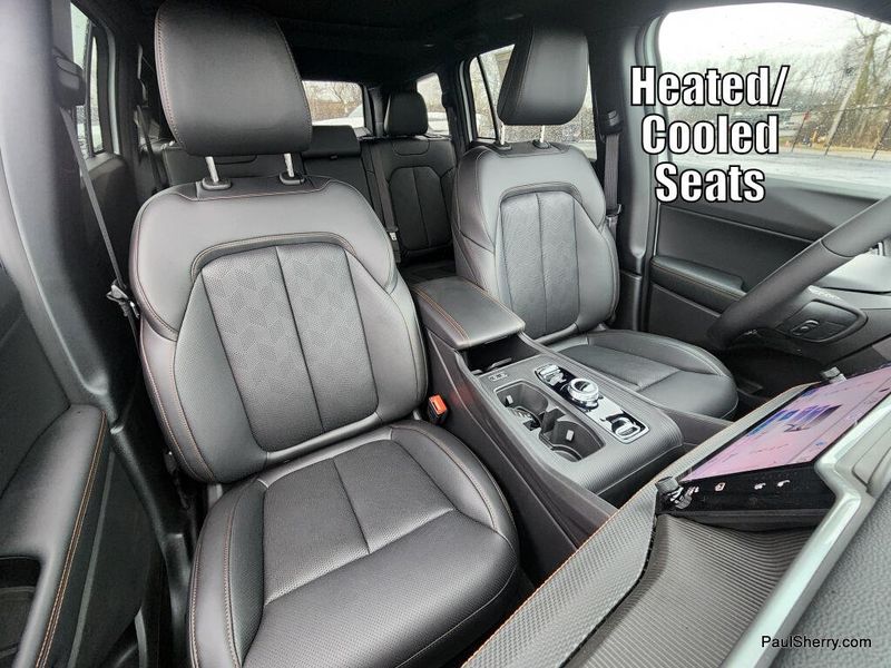 New 2026 Jeep Cherokee Overland 4x4