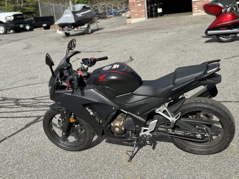 2021 Honda CBR300R in a Black exterior color. Plaistow Powersports (603) 819-4400 plaistowpowersports.com 