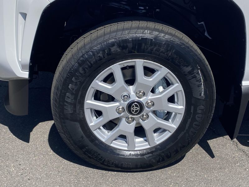 New 2025 Toyota Tacoma SR5Image 8