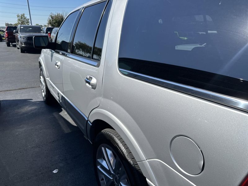 Used 2017 Ford Expedition PlatinumImage 10