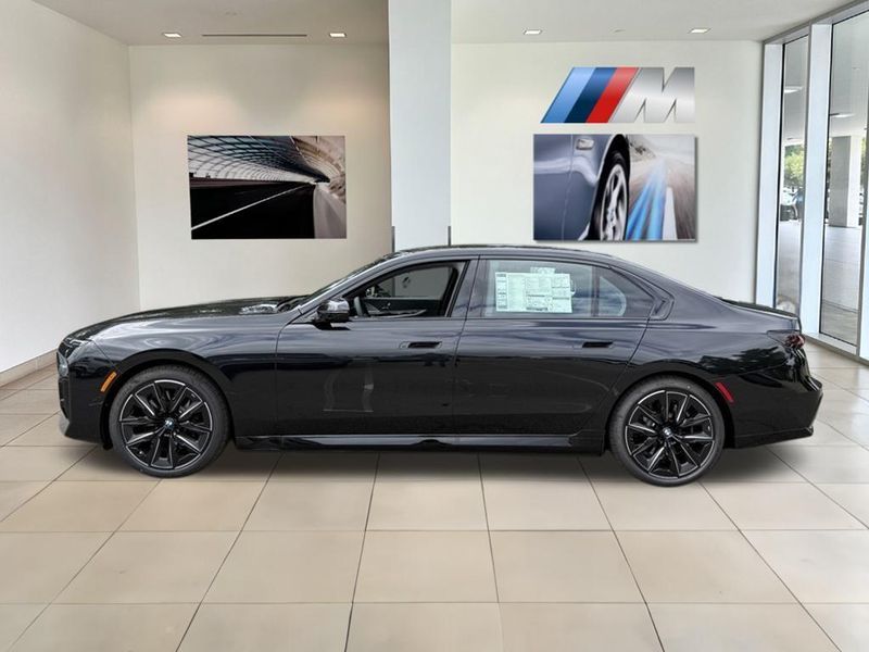 2025 BMW i7 eDrive50Image 9