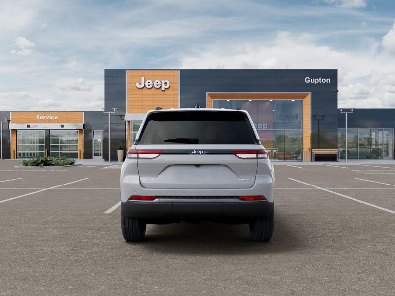 New 2026 Jeep Grand Cherokee Limited 4x4Image 7