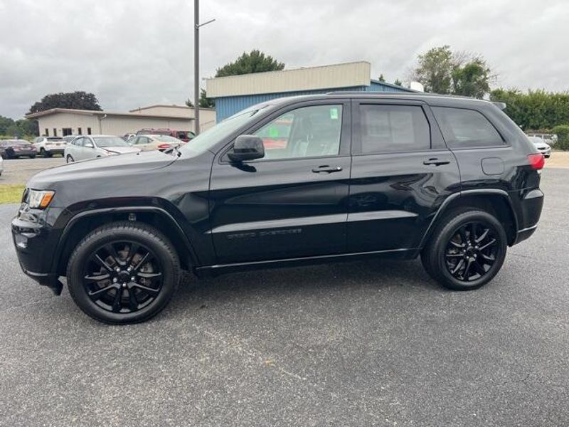 2021 Jeep Grand Cherokee Laredo XImage 5