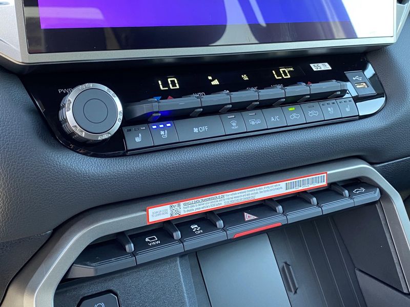 2025 Toyota Tundra LimitedImage 17