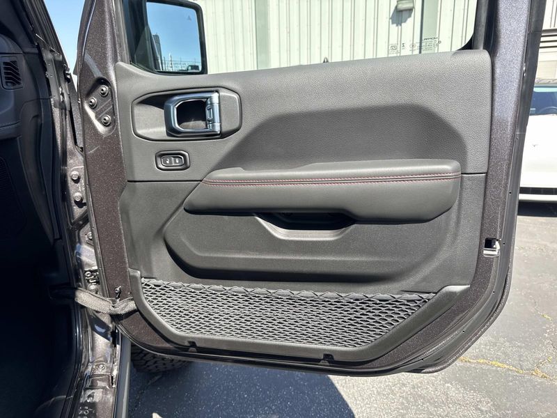 New 2026 Jeep Wrangler 4-door Rubicon X