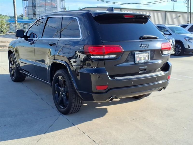 Used 2015 Jeep Grand Cherokee AltitudeImage 13