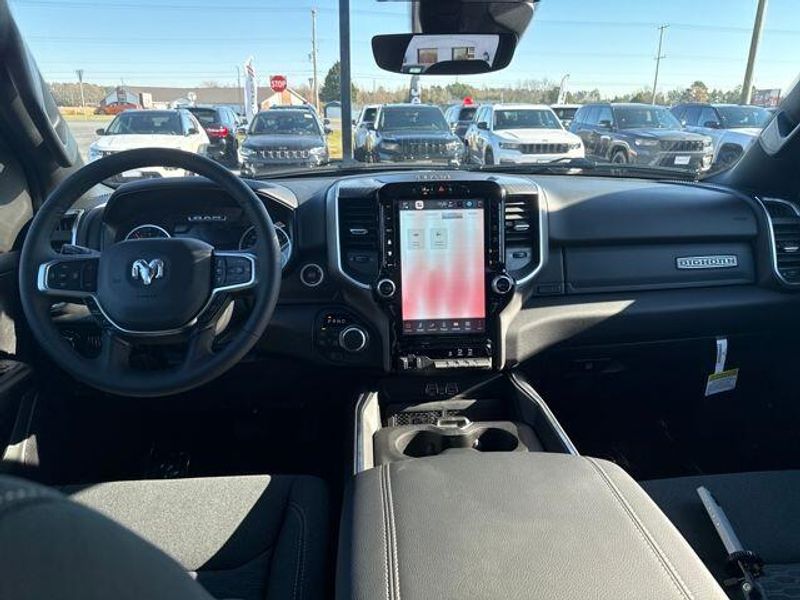 2026 RAM 1500 Big Horn Crew Cab 4x4 5'7' Box