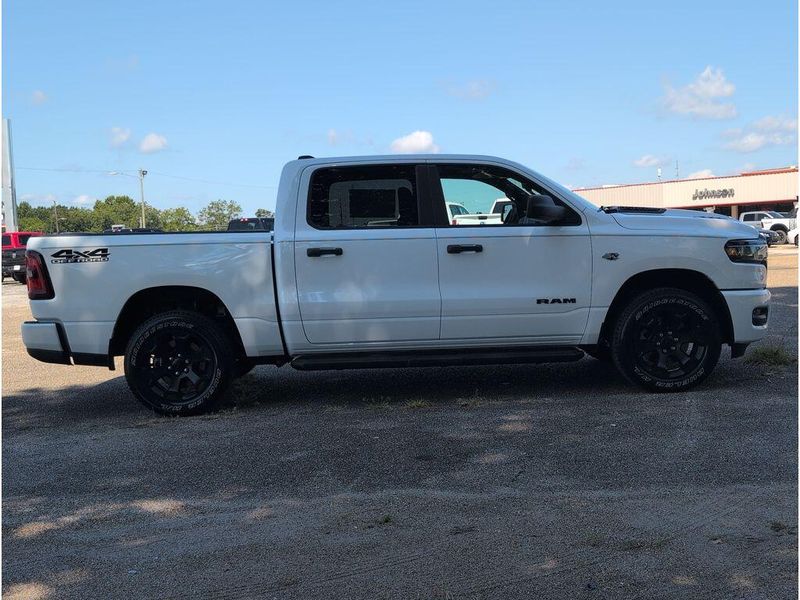 New 2026 RAM 1500 Express Crew Cab 4x4 5