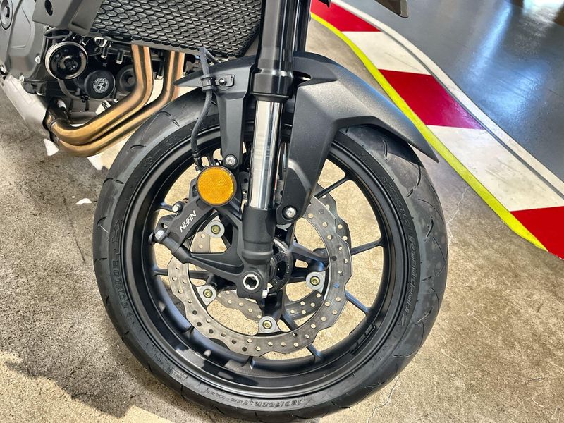 New 2025 Honda CB750 HORNET Image 10