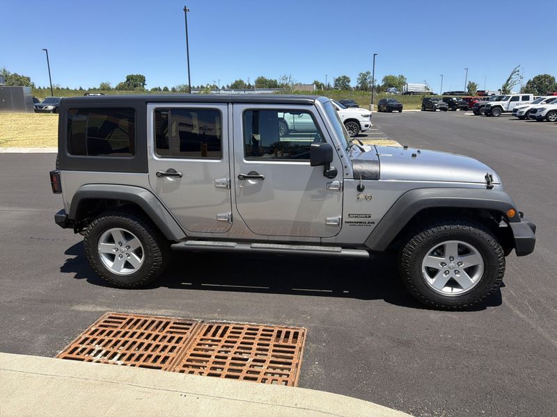 Used 2017 Jeep Wrangler Unlimited SportImage 16