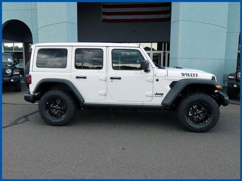 New 2025 Jeep Wrangler WillysImage 2