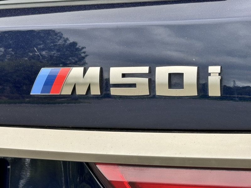 2022 BMW X7 M50iImage 12