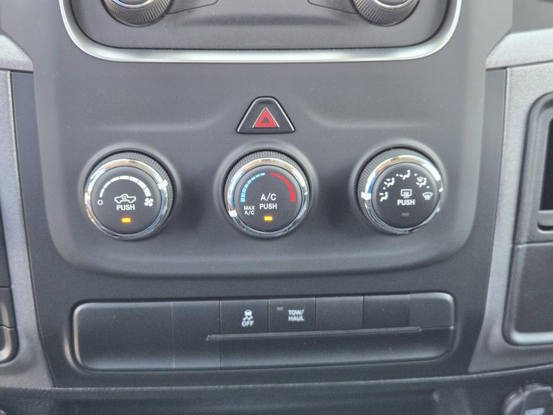 New 2024 RAM 1500 Classic Tradesman Crew Cab 4x4 5'7' Box