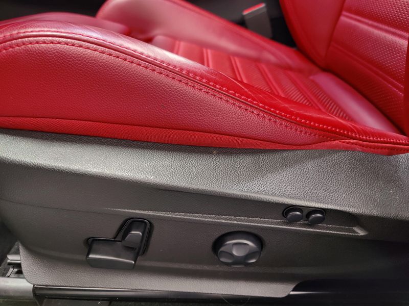 Used 2024 Alfa Romeo Stelvio Veloce AWD w/Activ AssistImage 18