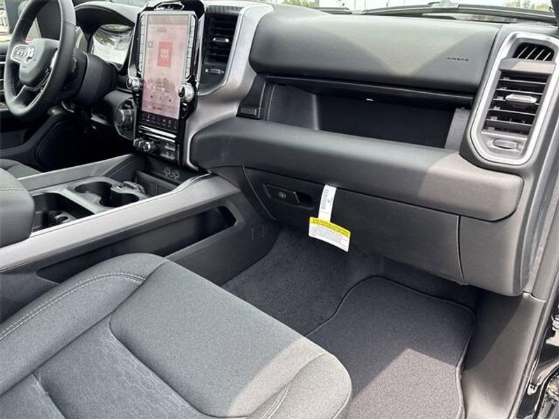 2025 RAM 1500 Big Horn Crew Cab 4x4 5