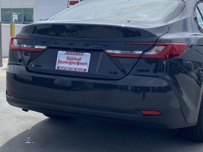 2025 Toyota Camry LEImage 14