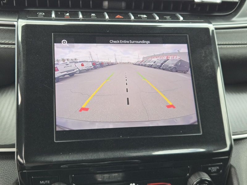 Used 2024 Jeep Grand Cherokee L Laredo X 4x2