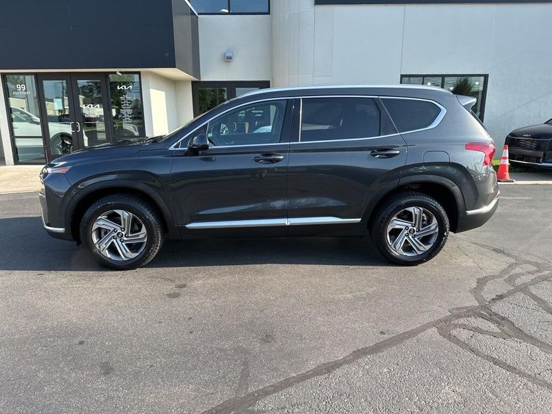 Used 2022 Hyundai Santa Fe SELImage 8