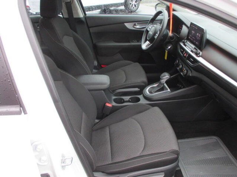 Used 2024 Kia Forte LXSImage 21