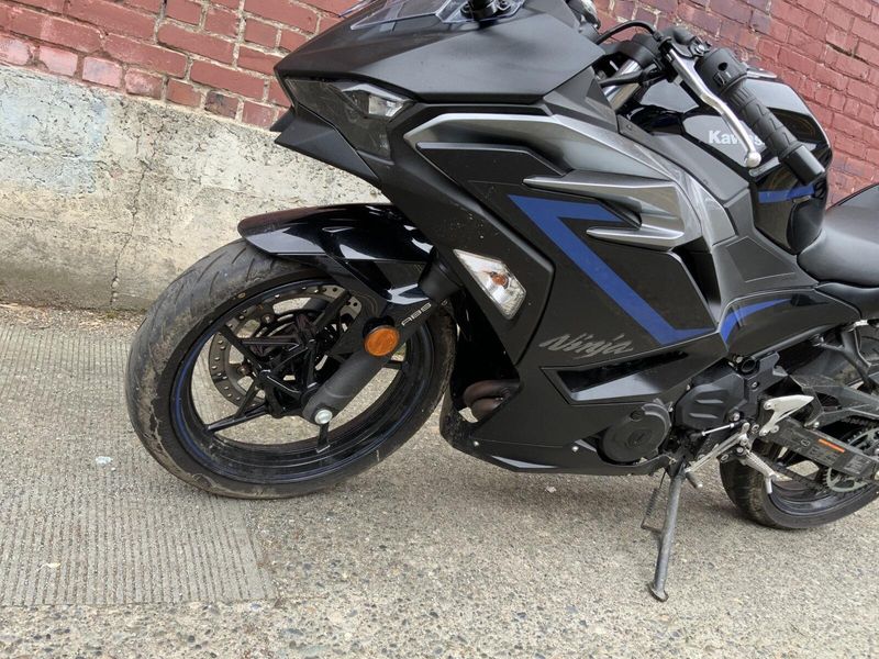 Used 2025 Kawasaki EX500-NINJA 