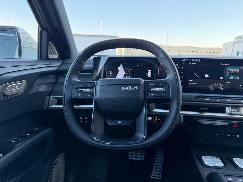 New 2027 Kia Telluride Hybrid SXImage 17