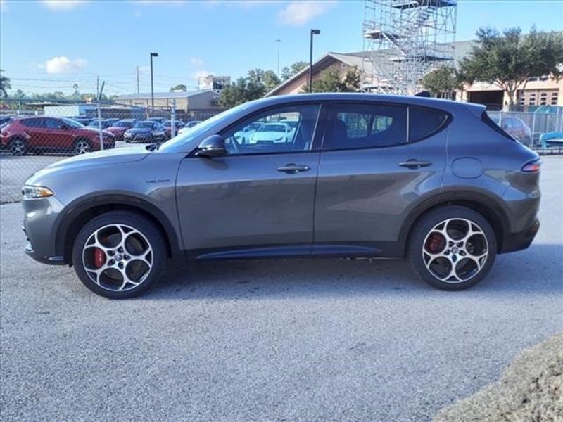 2024 Alfa Romeo Tonale Veloce in a Grigio Ascari Metallic exterior color and Blackinterior. Northside Imports Houston 281-475-4549 northsideimportshouston.com 